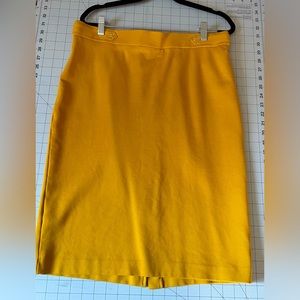 ANNE KLEIN PENCIL SKIRT MEDIUM -MUSTARD